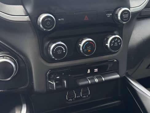 Used 2020 RAM 1500 4x4 Quad Cab image 23