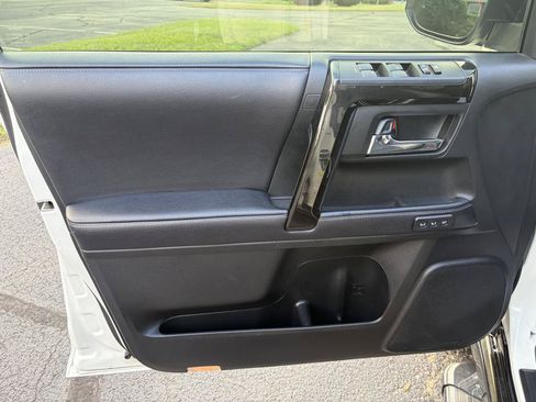 Used 2019 Toyota 4Runner Limited RWD image 10