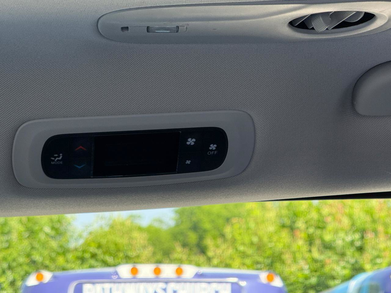 Used 2022 Chrysler Voyager LX FWD image 26