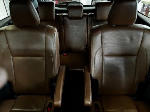 Used 2019 Toyota Highlander Limited FWD image 37