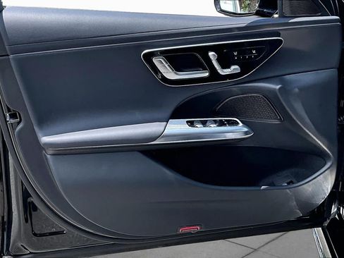 Used 2025 Mercedes-Benz E 350 Sedan image 22