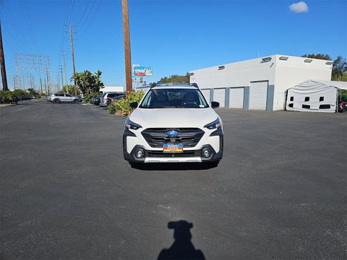 Used 2023 Subaru Outback Limited XT image 2