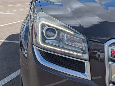 Used 2015 GMC Acadia Denali image 9