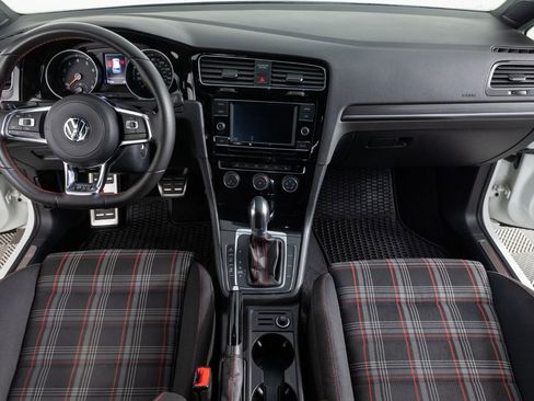 Used 2018 Volkswagen GTI S image 32