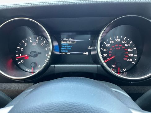 Used 2016 Ford Mustang Shelby GT350 w/ Technology Package RWD image 17