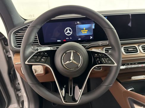 New 2026 Mercedes-Benz GLE 580 4MATIC image 11