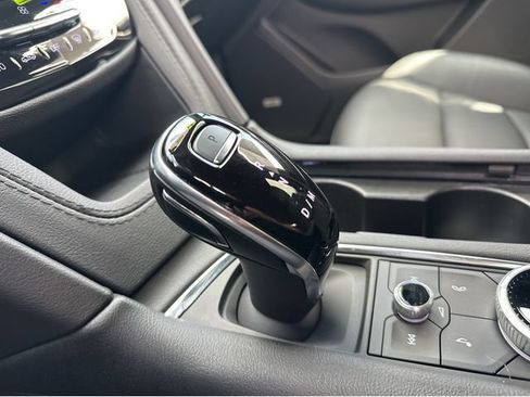Certified 2024 Cadillac XT6 Luxury AWD/4WD image 29