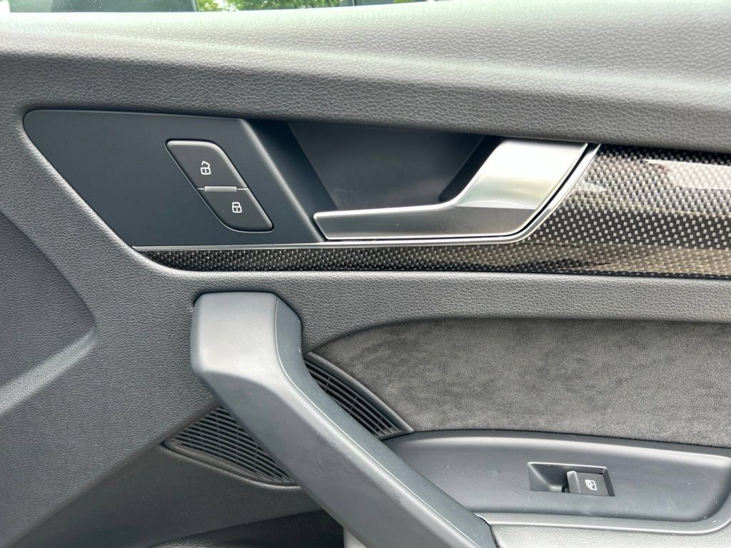 Used 2020 Audi SQ5 Premium Plus AWD/4WD image 23