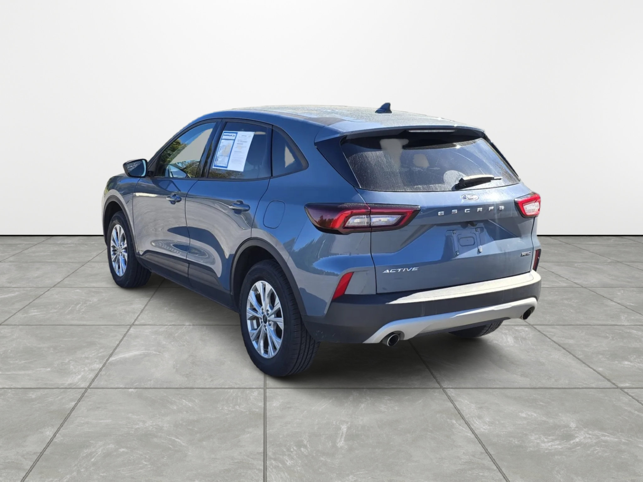 Used 2025 Ford Escape Active AWD/4WD image 6