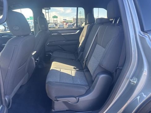 Used 2025 GMC Acadia Elevation image 22