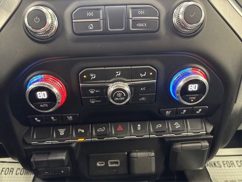 Used 2022 GMC Sierra 3500 SLT w/ SLT Preferred Package AWD/4WD image 32