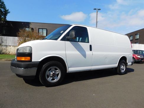 Used 2003 GMC Savana 1500 w/ Chrome Appearance Package image 4