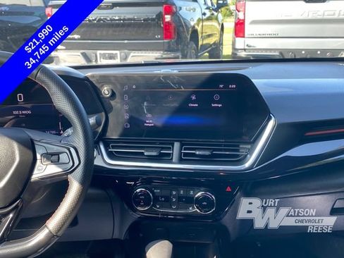 Used 2025 Chevrolet Trax RS w/ Driver Confidence Package FWD image 21