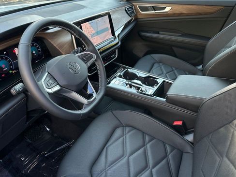 New 2026 Volkswagen Atlas SE image 9