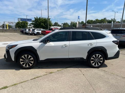 Certified 2025 Subaru Outback Limited AWD/4WD image 9