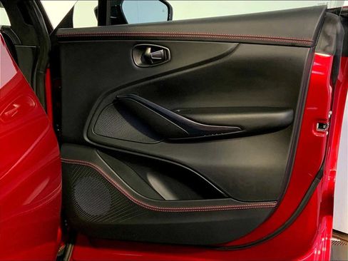 Used 2021 Aston Martin DBX image 26