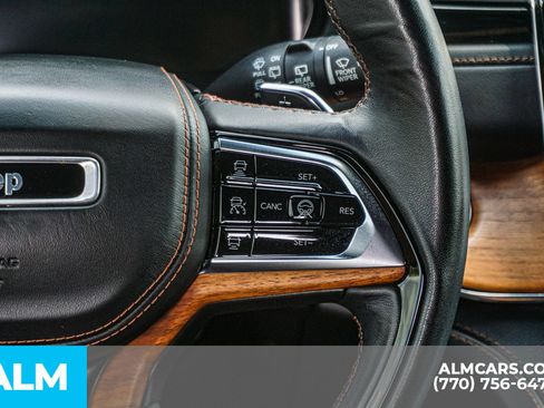 Used 2022 Jeep Grand Cherokee Summit AWD/4WD image 32