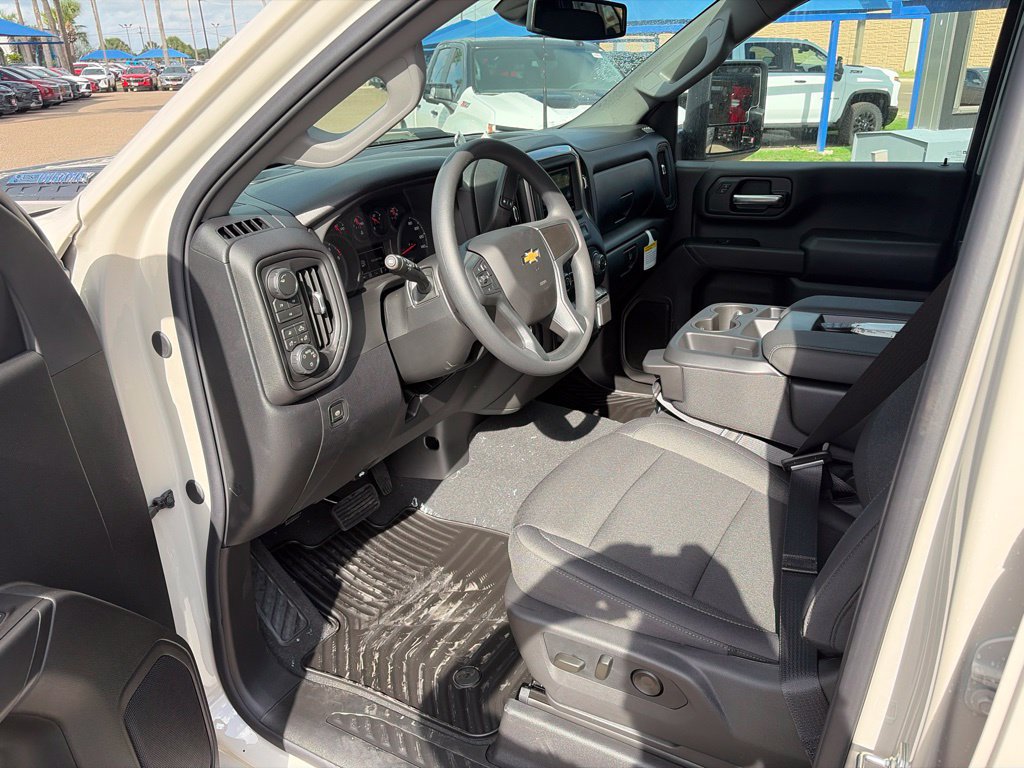 New 2026 Chevrolet Silverado 2500 Custom w/ Custom Value Package AWD/4WD image 9