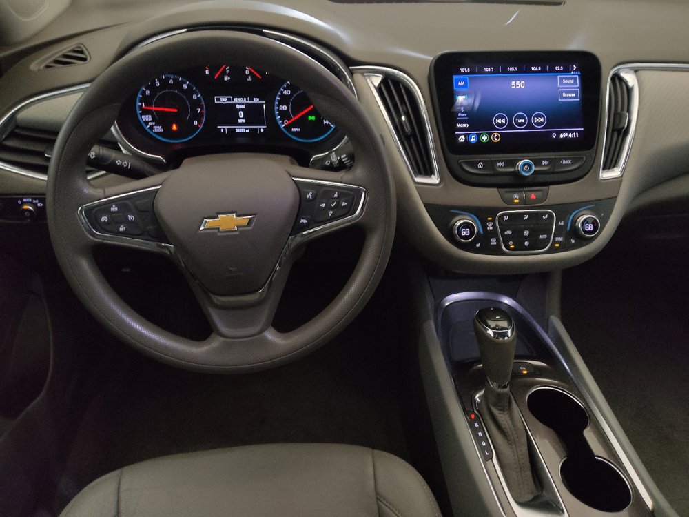 Used 2020 Chevrolet Malibu LT FWD image 22