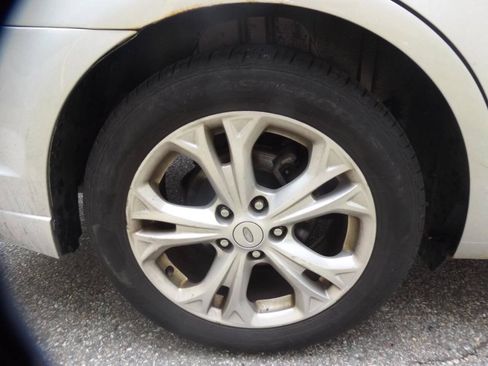 Used 2012 Ford Fusion SE FWD image 12