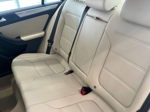 Used 2015 Volkswagen Jetta SE FWD image 33