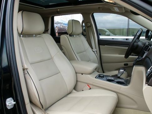 Used 2020 Jeep Grand Cherokee Overland image 37