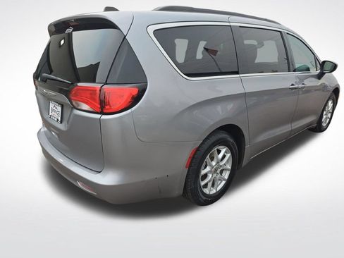 Used 2021 Chrysler Voyager Lxi FWD image 5