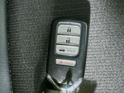 Used 2018 Honda Accord Sport image 33