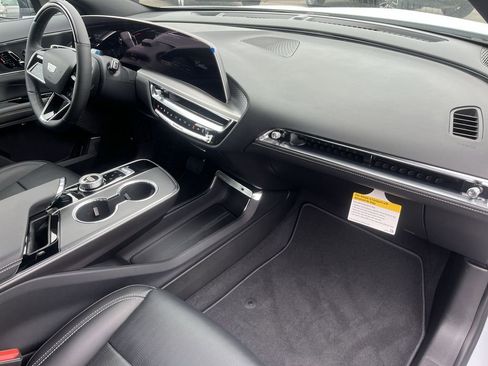 New 2026 Cadillac Lyriq Sport image 21