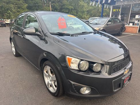 Used 2015 Chevrolet Sonic LTZ image 3