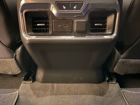 Used 2022 Chevrolet Silverado 2500 High Country w/ Safety Package II AWD/4WD image 35