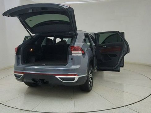 Used 2020 Volkswagen Atlas Cross Sport SEL Premium image 76