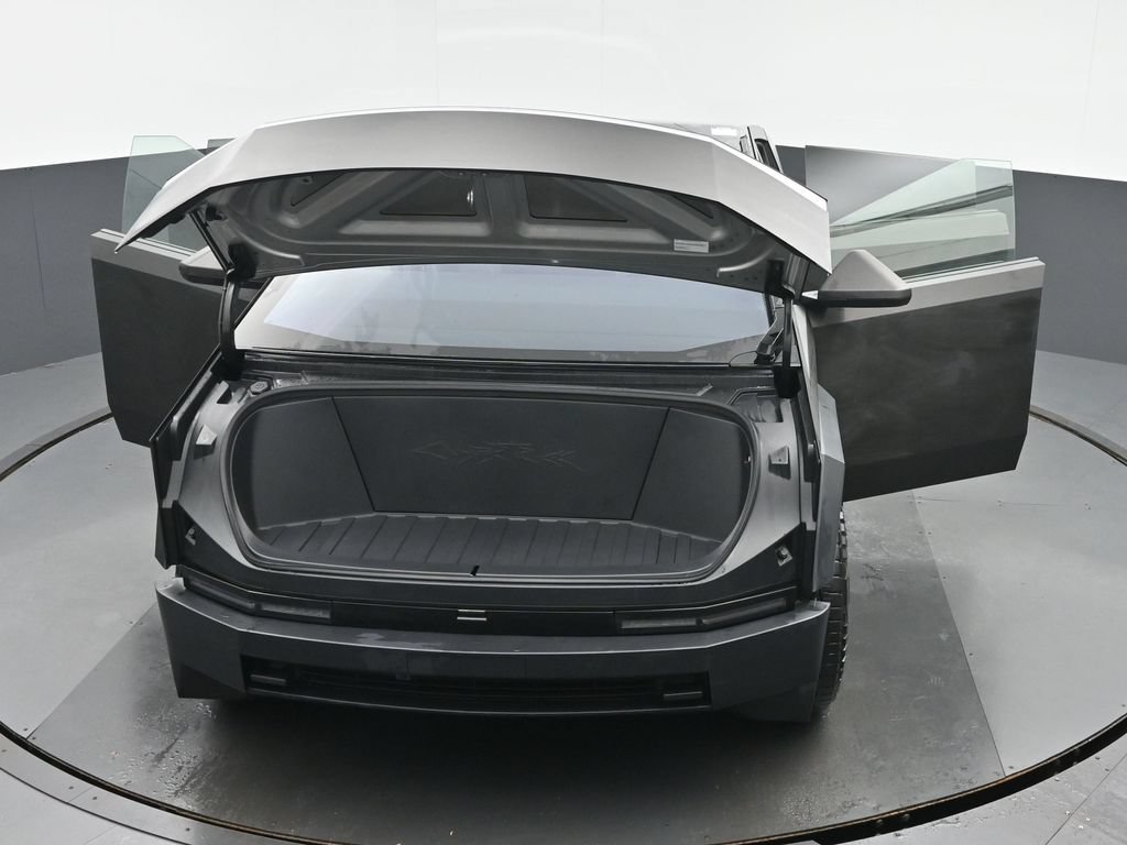Used 2024 Tesla Cybertruck AWD Crew Cab image 24