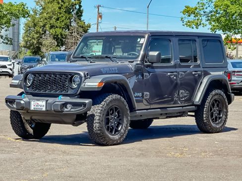 Used 2024 Jeep Wrangler Unlimited AWD/4WD image 7