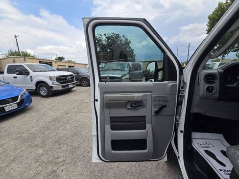 Used 2012 Ford E-150 and Econoline 150 RWD image 17