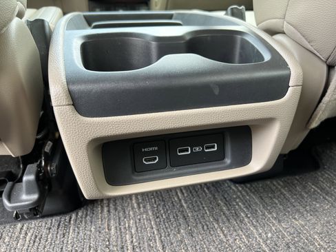 Used 2023 Honda Odyssey Touring image 42