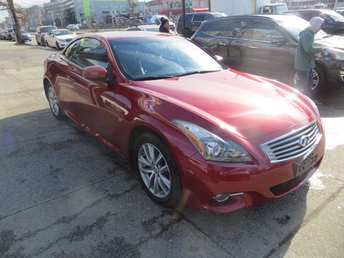 Used 2014 INFINITI Q60 Convertible w/ Premium Package image 4