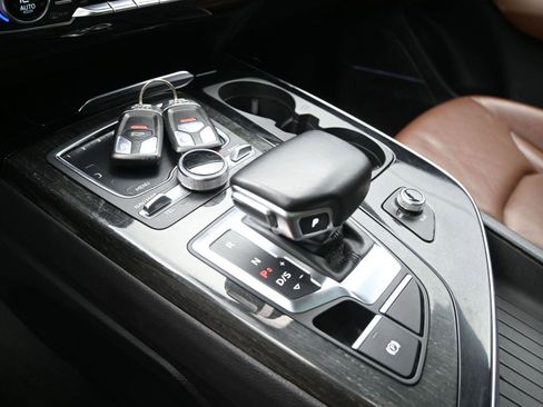 Used 2019 Audi Q7 3.0T Premium Plus w/ Premium Plus Package image 4