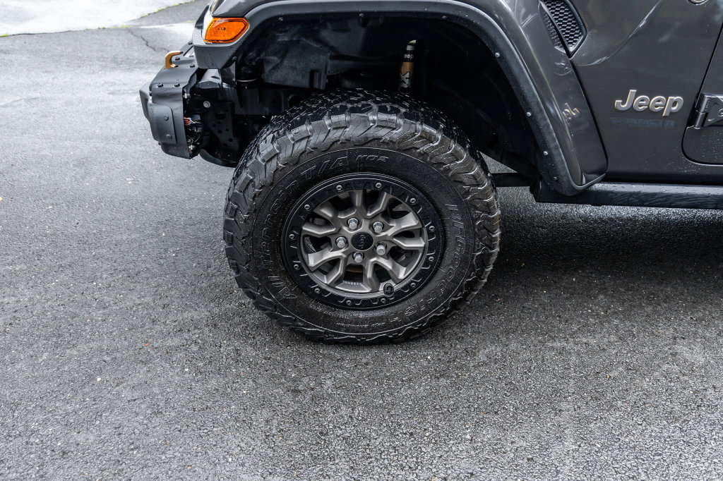 Used 2022 Jeep Wrangler Unlimited Rubicon w/ Dual Top Group AWD/4WD image 14