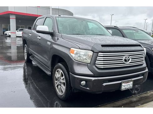 Used 2017 Toyota Tundra Platinum image 2