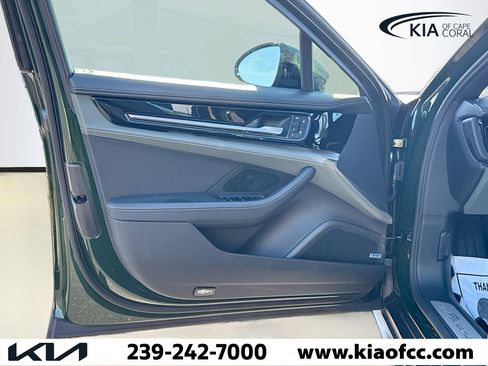 Used 2025 Porsche Panamera 4 image 22