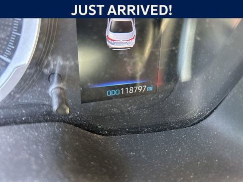 Used 2021 Toyota Corolla LE FWD image 15