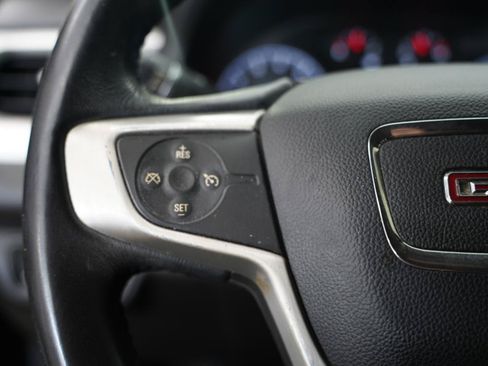Used 2017 GMC Acadia SLE FWD image 13