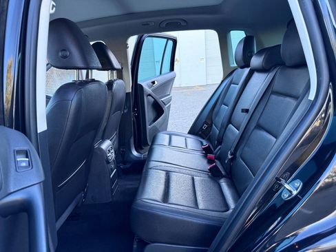 Used 2017 Volkswagen Tiguan Wolfsburg Edition image 9