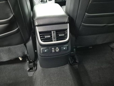 Used 2024 Subaru Outback Touring AWD/4WD image 19