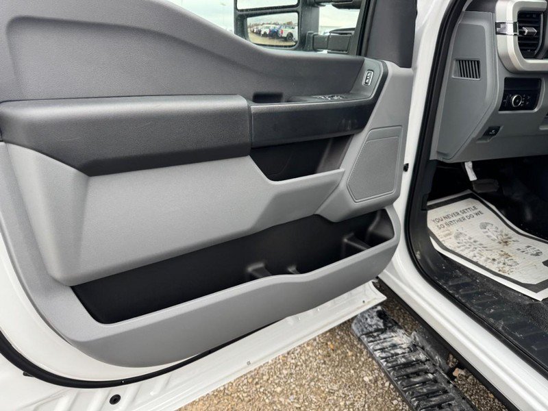 New 2026 Ford F350 XL w/ XL Chrome Package AWD/4WD image 8