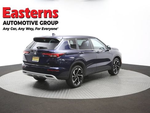 Used 2023 Mitsubishi Outlander SE AWD/4WD image 41