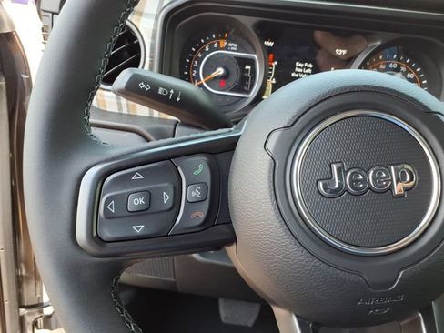 New 2026 Jeep Gladiator Sport AWD/4WD image 9