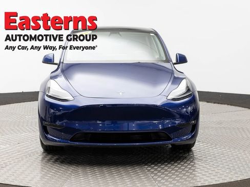 Used 2021 Tesla Model Y Long Range AWD/4WD image 2