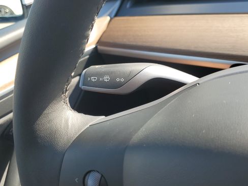 Used 2024 Tesla Model Y Long Range image 25